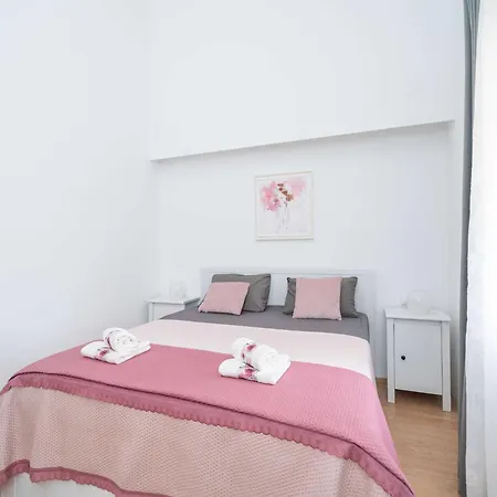 Majkovi - Three Bedroom With Swimming Pool Vikendica Slano