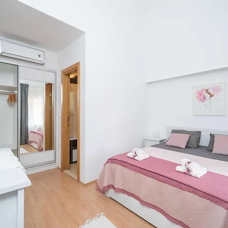 Majkovi - Three Bedroom With Swimming Pool * Slano